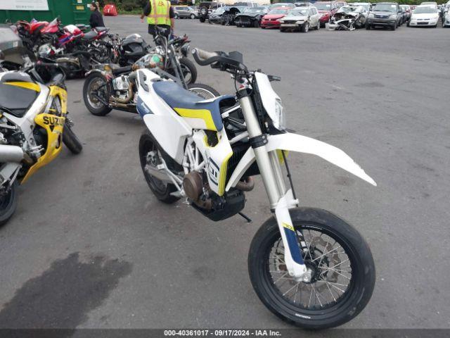  Salvage Husqvarna 701 Enduro