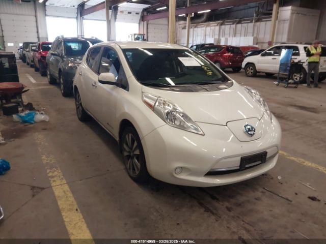  Salvage Nissan LEAF