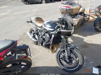  Salvage Kawasaki Zr900