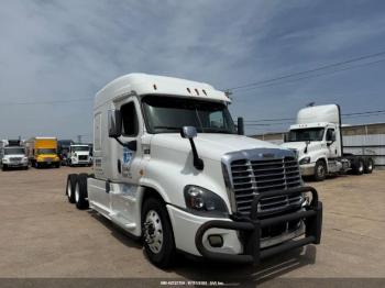  Salvage Freightliner Cascadia 125