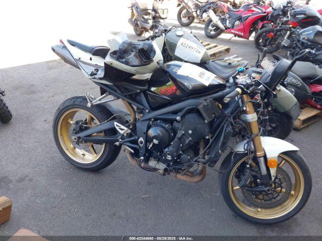  Salvage Triumph Motorcycle Daytona