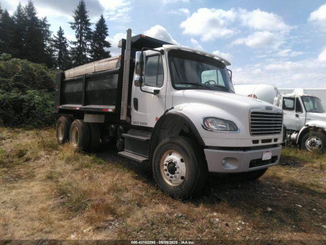  Salvage Freightliner M2 106