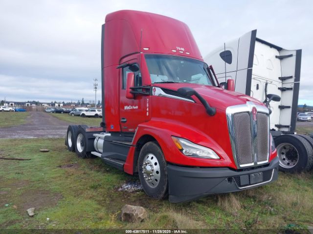 Kenworth T680 Image 1